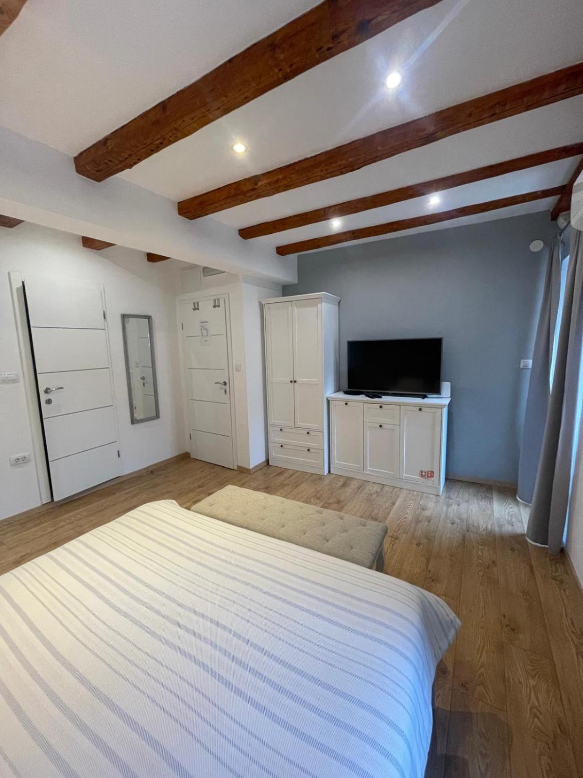 Nocturno Apartment *